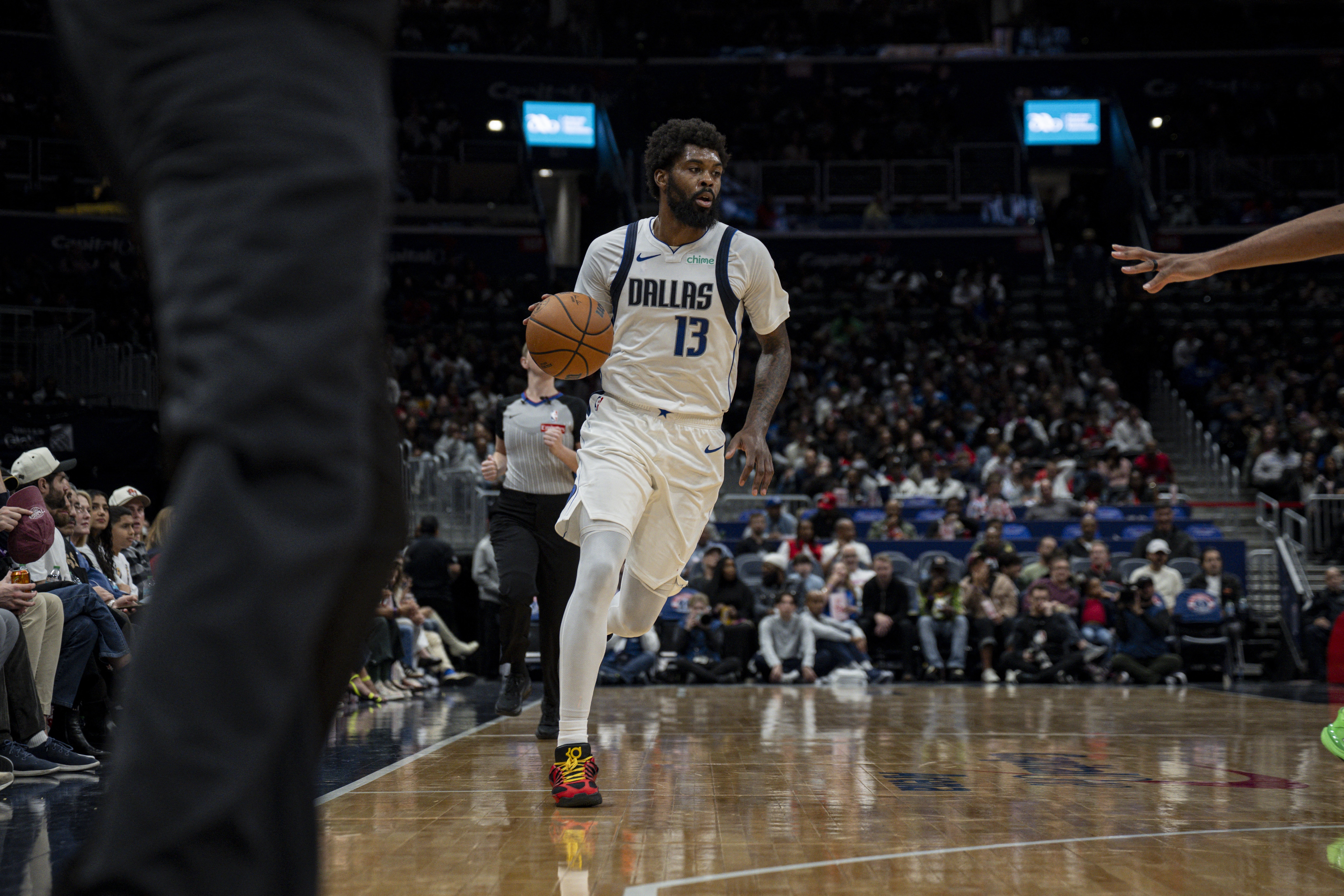 B体育登录-为时已晚！比赛失去悬念 马绍尔最后来个logo压哨打板三分